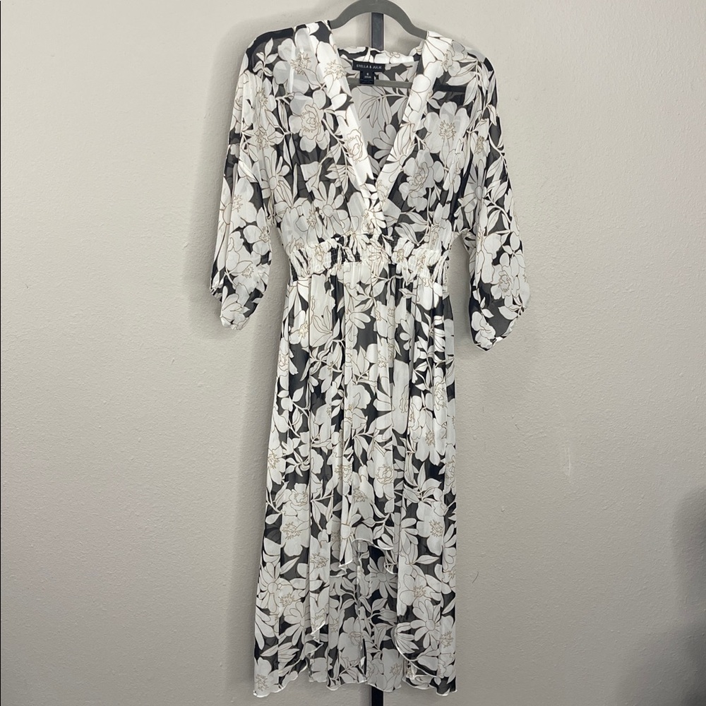 Stella & Julie Black White Floral Midi Dress Smocked Waist Size 8 Woman’s Hi-Low
